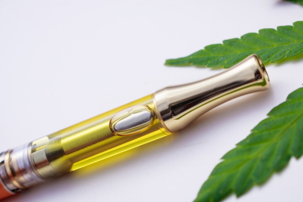 Brain Booster: Professionals Stay Sharp with THCA Cartridges