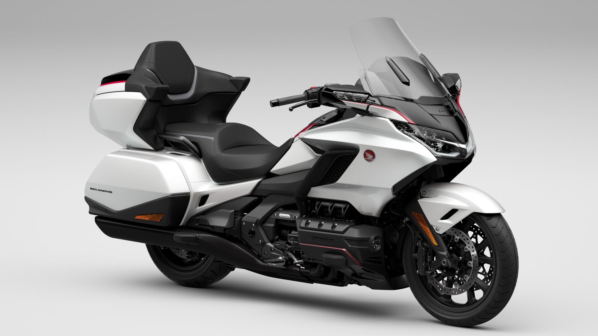 Luxury Touring Motorcycles Get Better: Comfort Tech Riders Actually Use