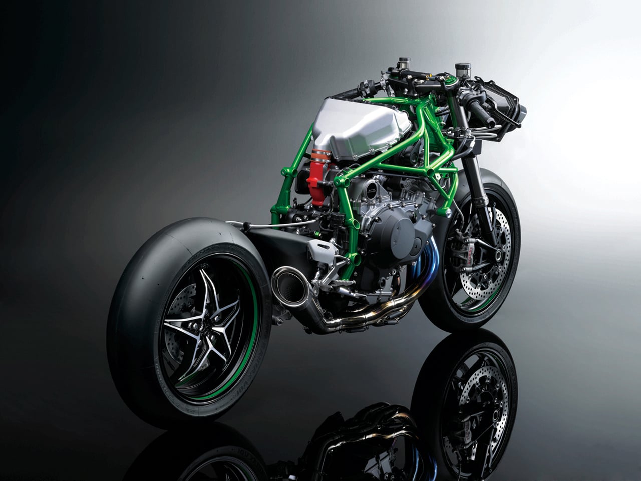 Kawasaki H2 and H2R Explained: Supercharged Speed and 300-HP Claims