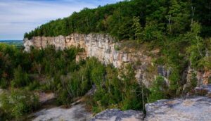 Niagara Escarpment Motorcycle Adventure: Cliffs Curves and Countryside