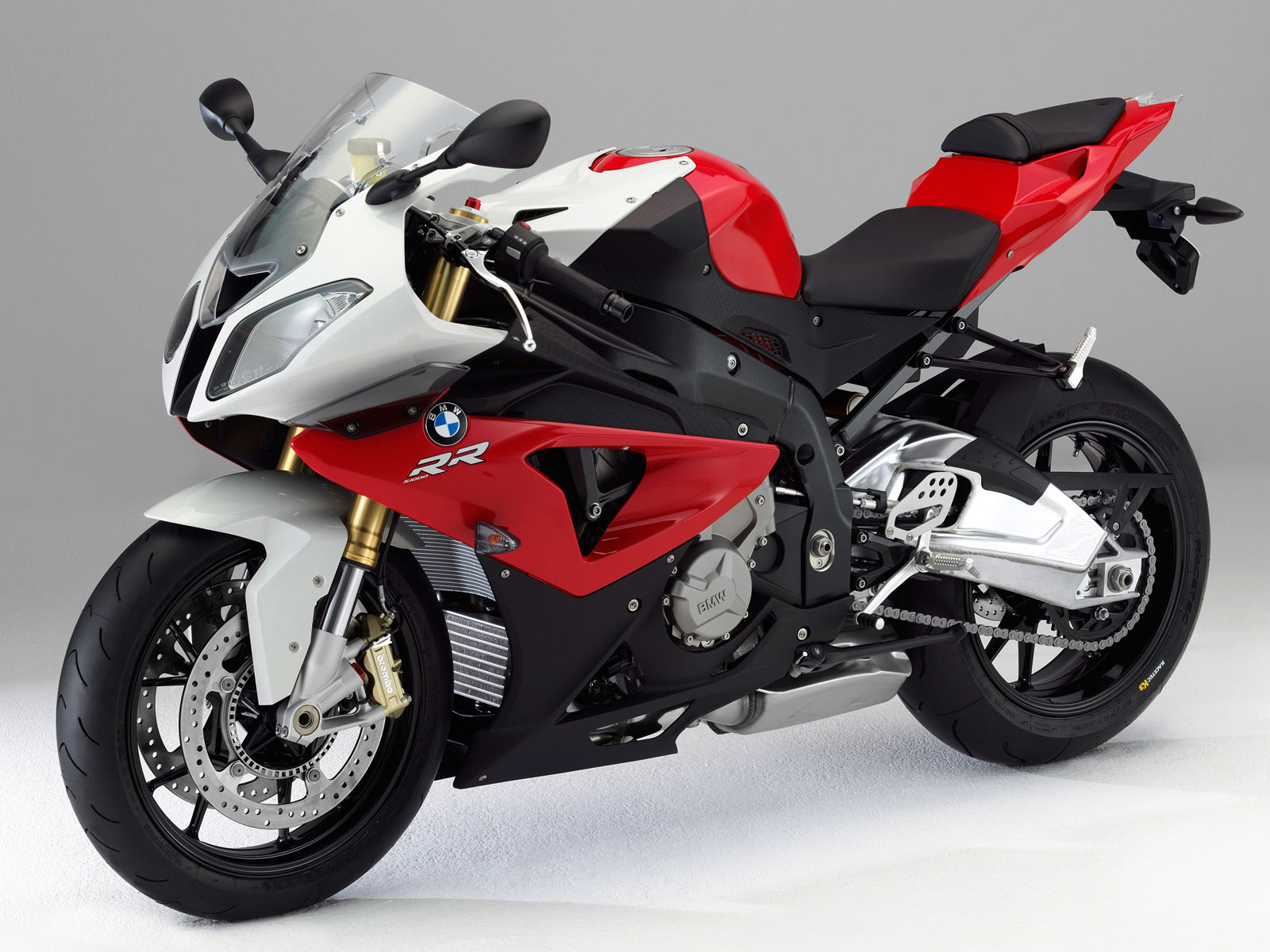 BMW S1000RR Review: Why the 2012 Superbike Beat the Competition