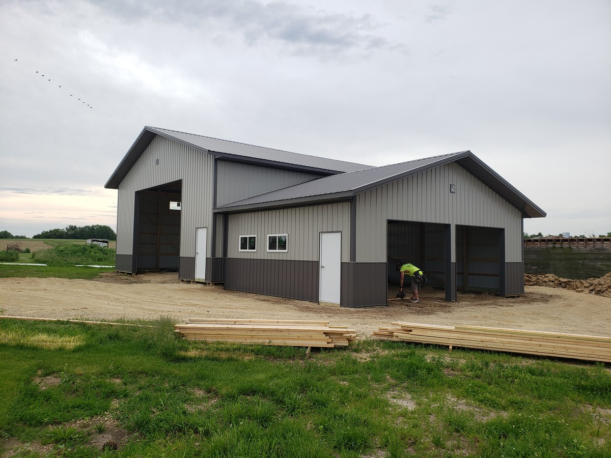 Custom Motorcycle Builders to Watch: From Backyard Shops to Big Names