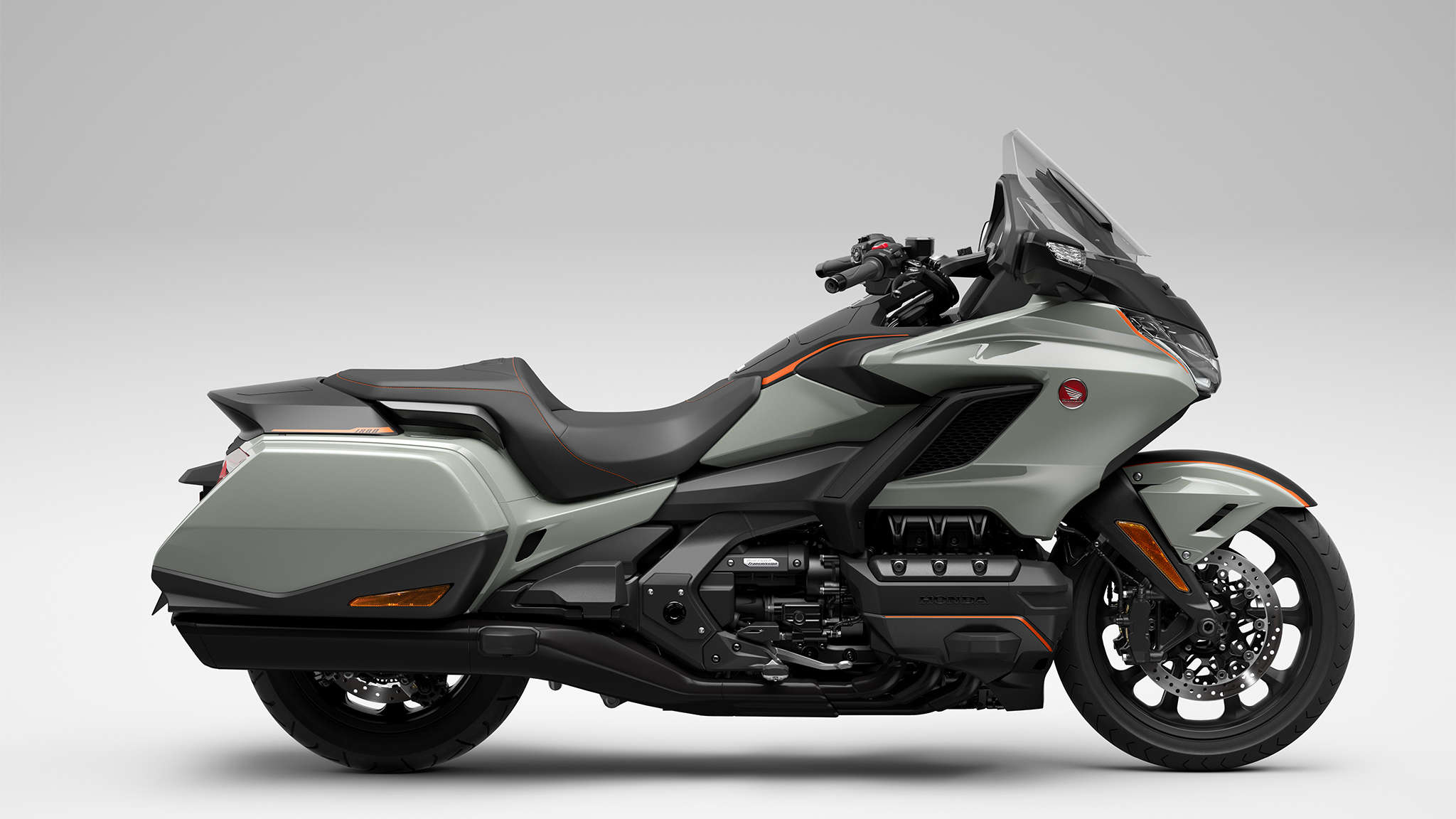 Honda Gold Wing Review: Evolution of the Ultimate Touring Motorcycle