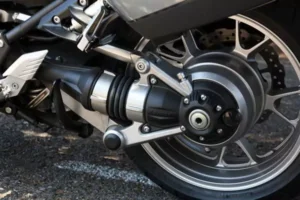 Motorcycle Drive Systems Explained: Chain vs Belt vs Shaft