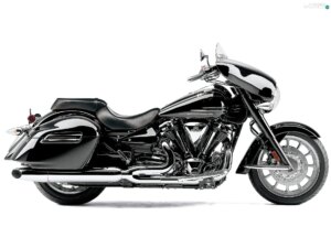 Yamaha Stratoliner Deluxe Review: Big Cruiser Comfort for Long Roads