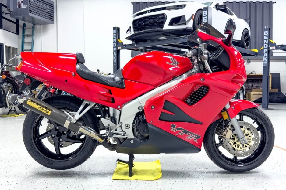 1994 Honda VFR750—Balanced Performance Explained