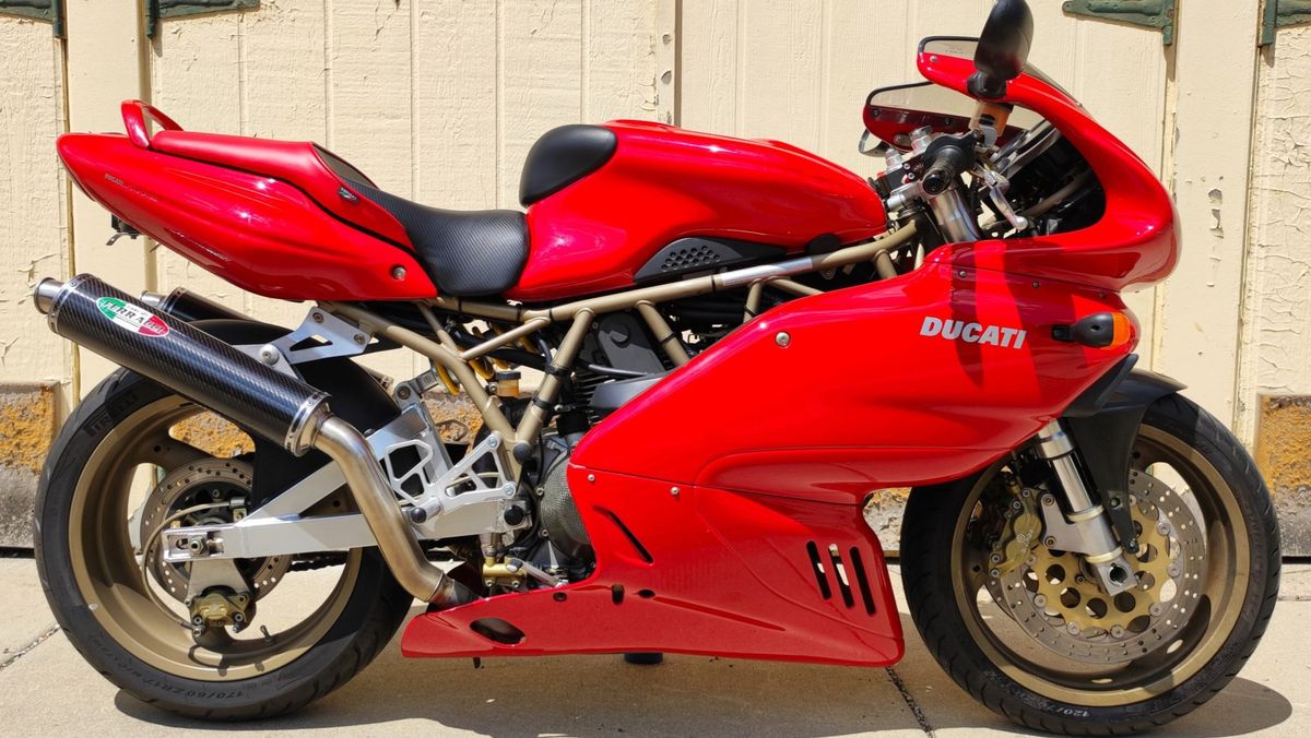 1999 Ducati 900 Supersport—Italian Classic Performance