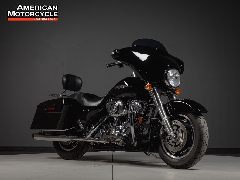 2008 Street Glide & Ultra Classic—Luxury on Two Wheels