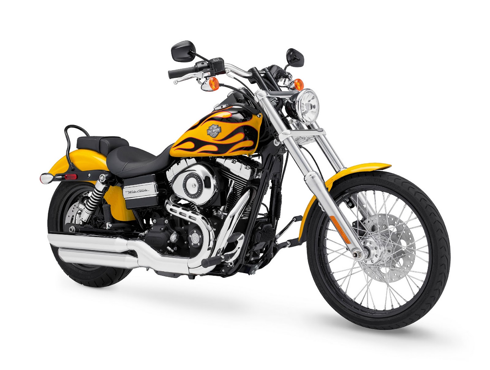2011 Harley Street Bob vs Wide Glide—Dyna Showdown