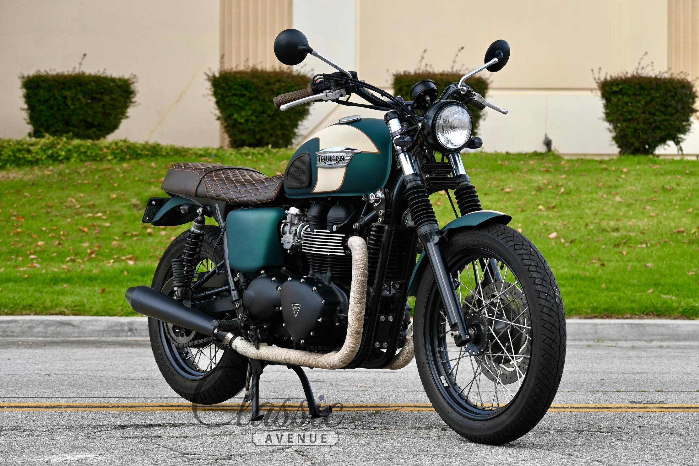 2003 Triumph Bonneville T100—Modern Classic Charm