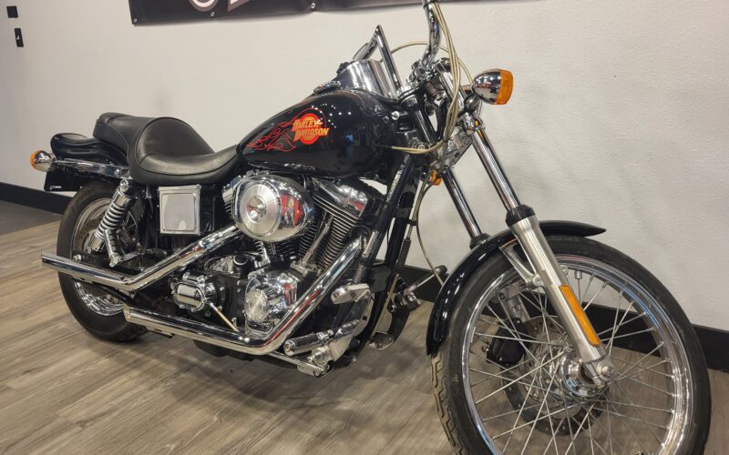 2001 Dyna Super Glide vs Wide Glide—Which Is Better?