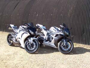 CBR600RR vs CBR1000RR Top Speed—Speed Showdown