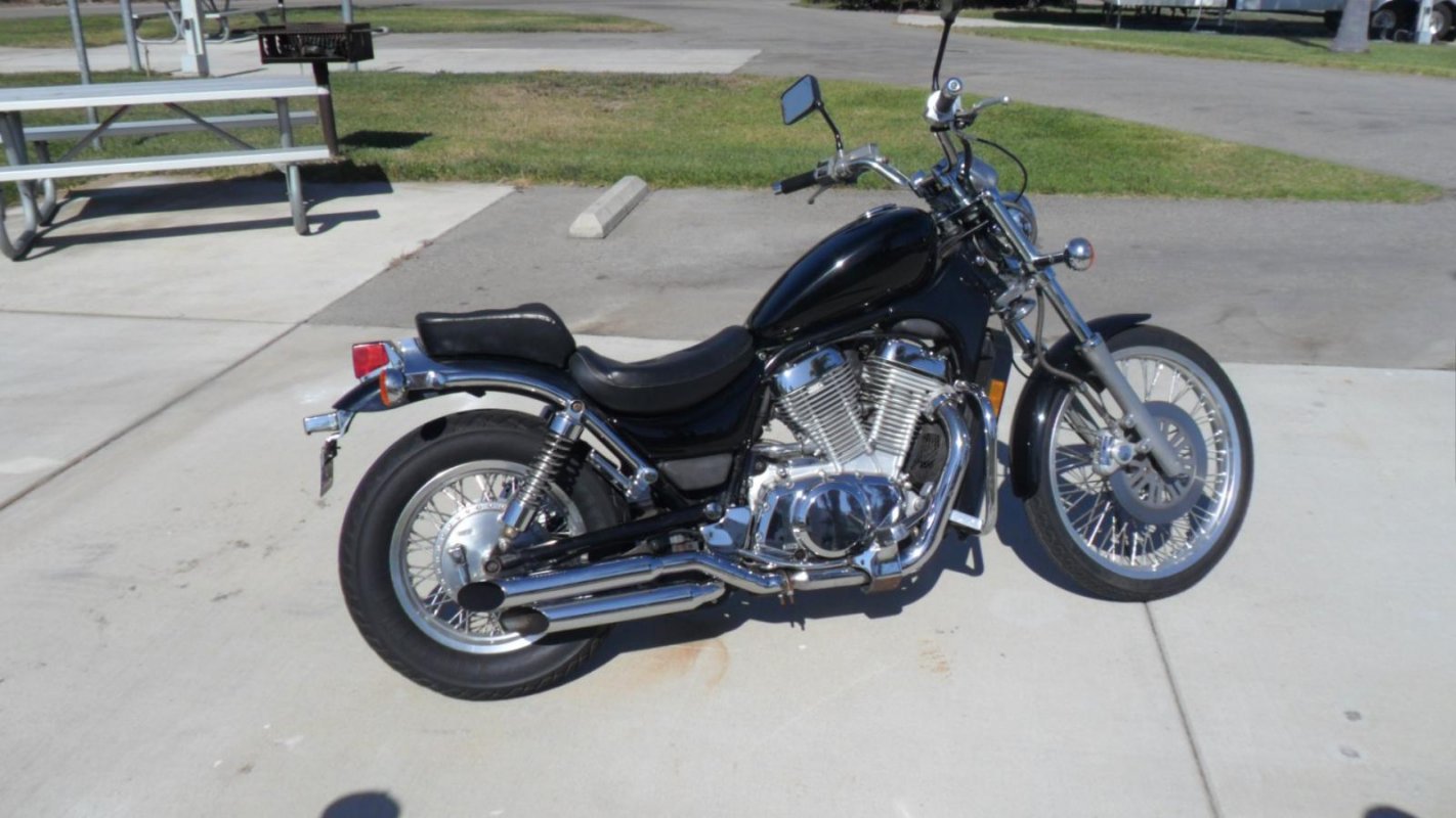1994 Suzuki Intruder 800 vs 1400—Cruiser Showdown