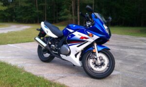 2009 Suzuki GS500F—Best Beginner Bike?