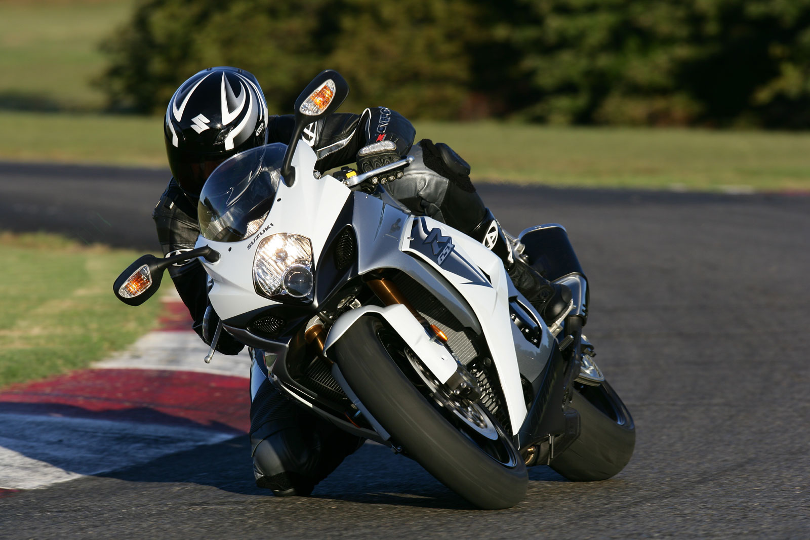 2008 GSX-R1000—HP & Superbike Power