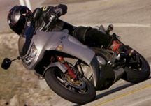 2006 Middleweight Battle—Ninja 650R vs SV650 vs FZ6