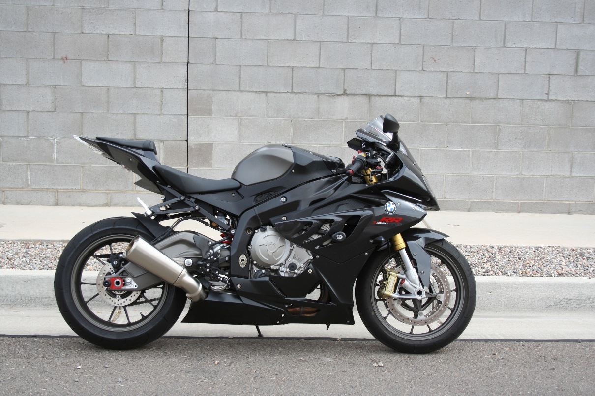 2010 BMW S1000RR—0–60 & Superbike Revolution