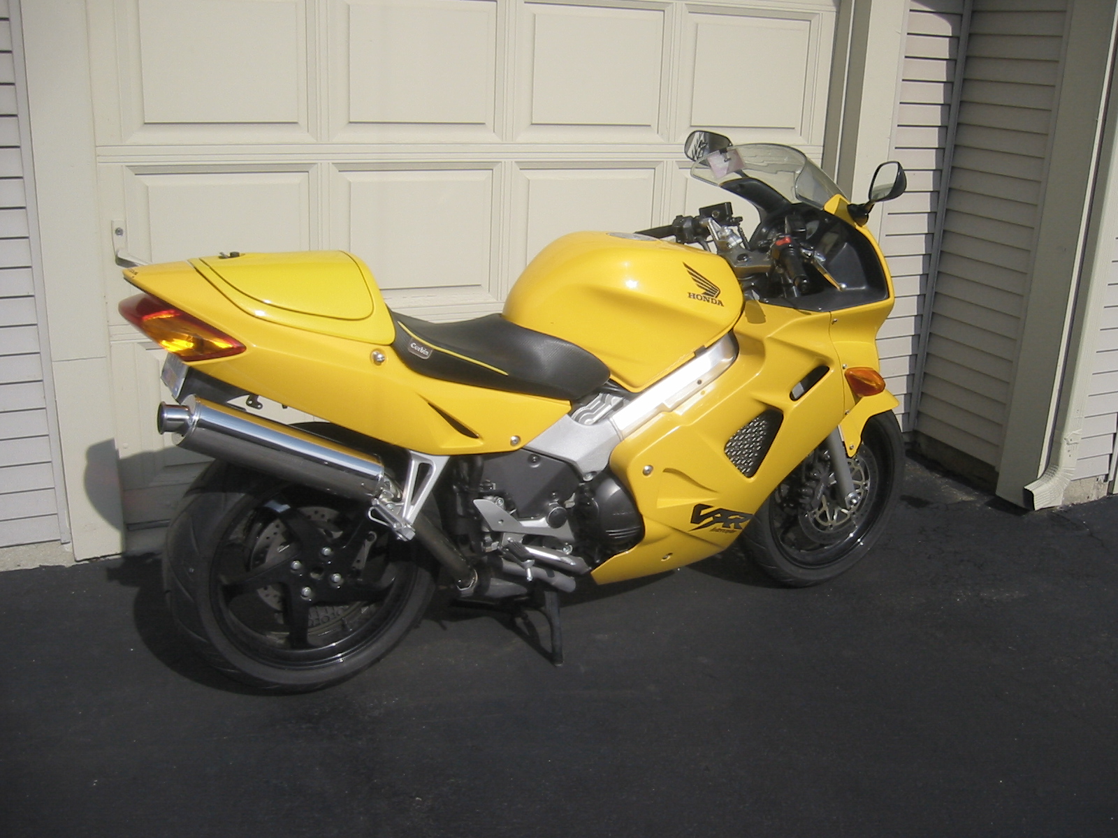 2000 Honda VFR800—Balanced Performance Legend
