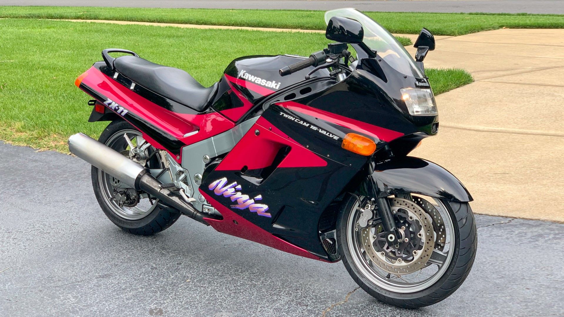 Best 1990 Sportbikes Ranked—CBR vs Ninja vs GSX-R