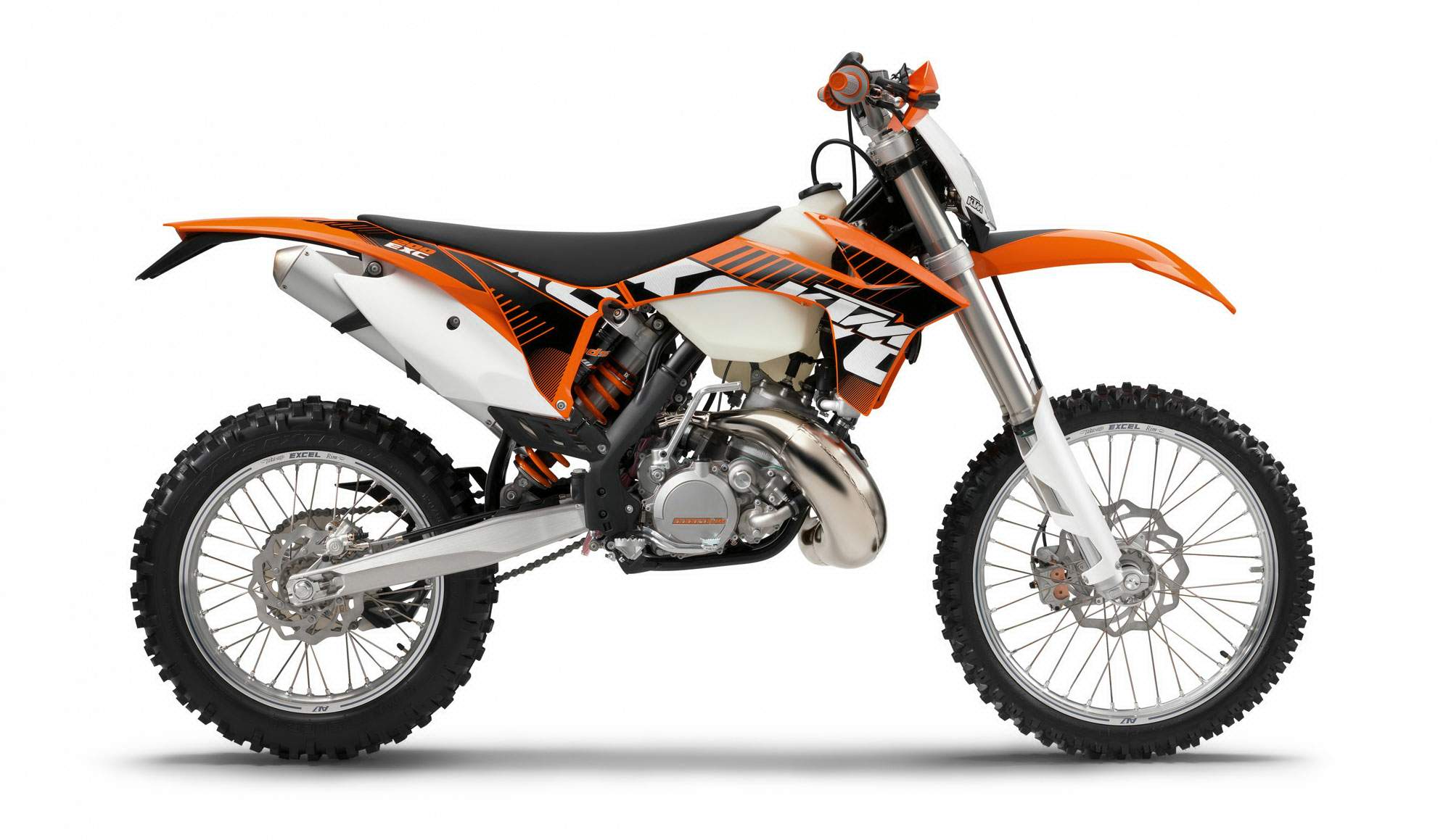 2000 KTM 200 vs 250 EXC—Best Enduro Choice?