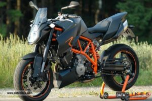 2008 KTM Super Duke 990—Naked Bike Madness