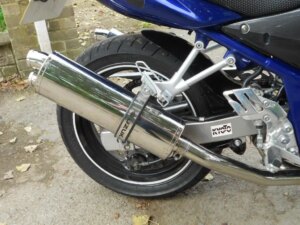 2001 Suzuki Bandit 600 vs 1200—Streetfighter Battle