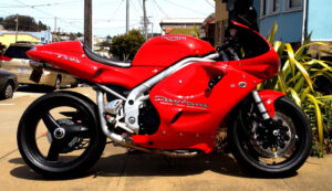 1999 Triumph Daytona 955i—Speed Meets Style