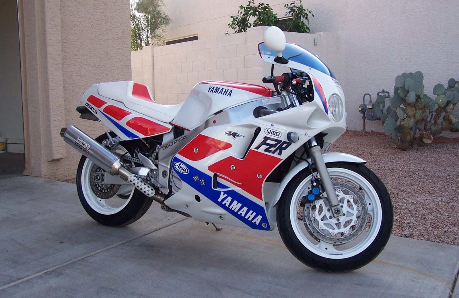 1989 Yamaha FZR600 vs FZR1000—Speed Comparison