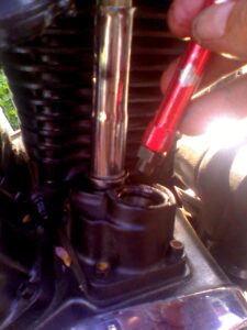 Fixing a noisy lifter on a Harley Evolution Chopper