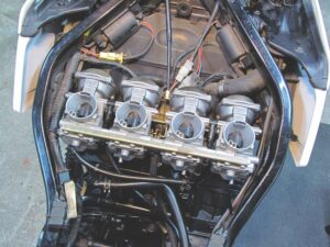 How to sync dual carburetors on a Chopper engine