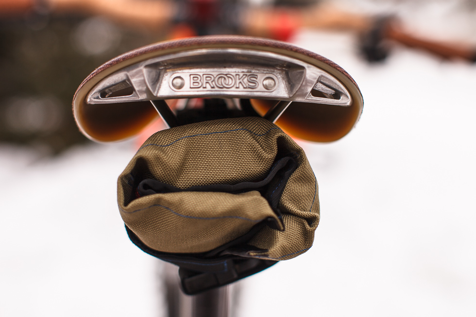 How to carry a tool roll on a Chopper Bike Custom